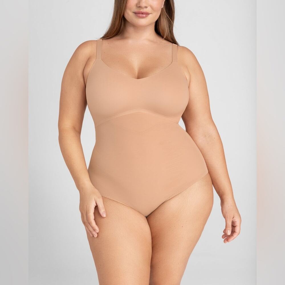 NWT Honeylove Cami Shaping Bodysuit In Sand Size 1X Nude Shape Wear